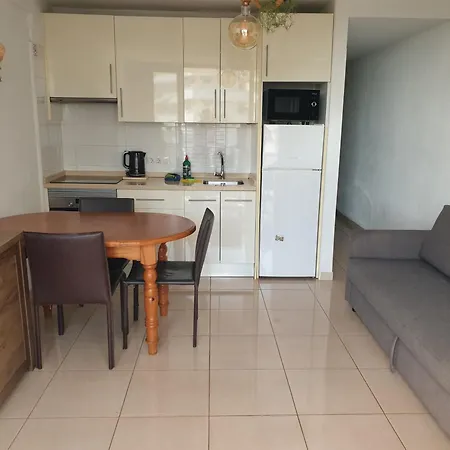 Very Near The アパート アデヘ